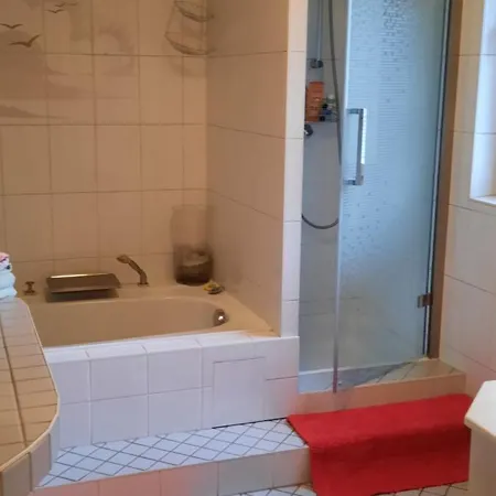 Veronika Apartment *